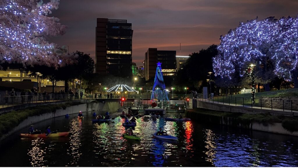 Holly Jolly Kayaking event along the Pearl Brewery Museum Reach